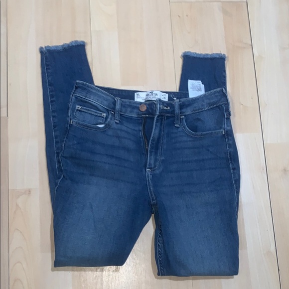 Women's hollister Blue Jeans 5s w27 L26 - Picture 1 of 9